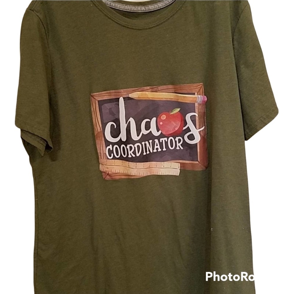 Time and Tru Top Graphic Teacher Chaos Coordinator T-Shirt Green - Picture 1 of 4